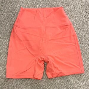 Milk stain active biker shorts
